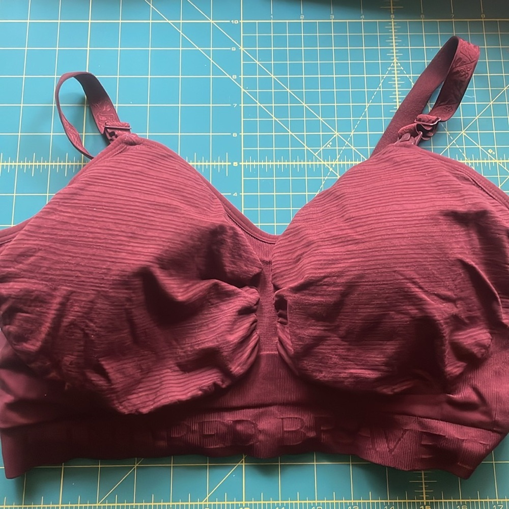 Kindred Bravely Hands-free Pumping and Nursing Bra